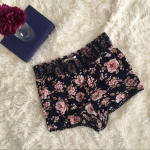 Blue Floral Shorts 🌺